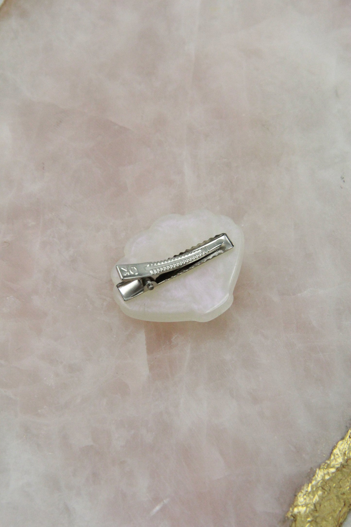 Glimmering Pearl Seashell Hair Clip and Bobbi pinS set Hair Clip Soho Style