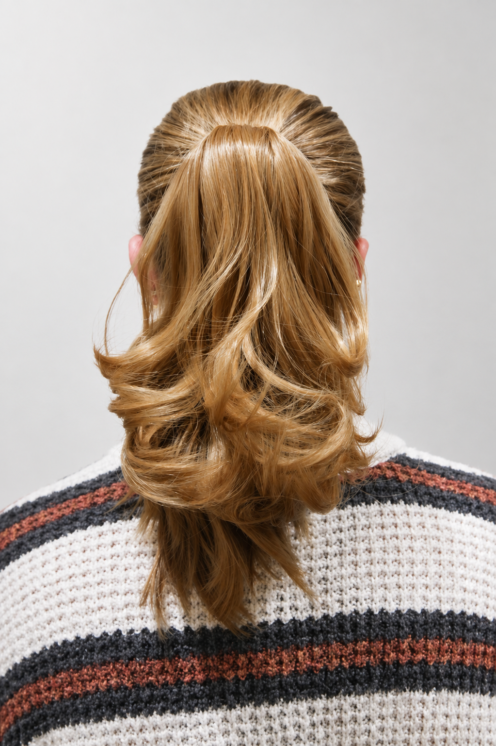 Short Meghan - 10'' Futura Jaw Clip-In Ponytail Extension