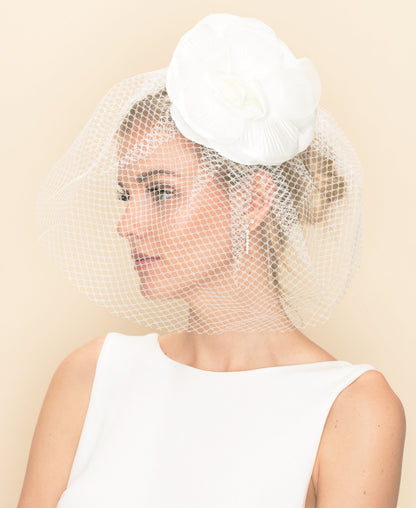 ROSE CENTERED FLOWER WITH LEAVES VEIL Wedding Sale