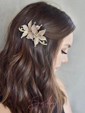 Overlap Flower Barrette