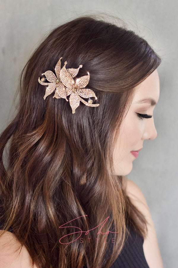 Overlap Flower Barrette Soho Style