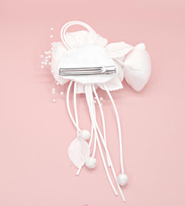 Chiffon Peral Tulips Clip