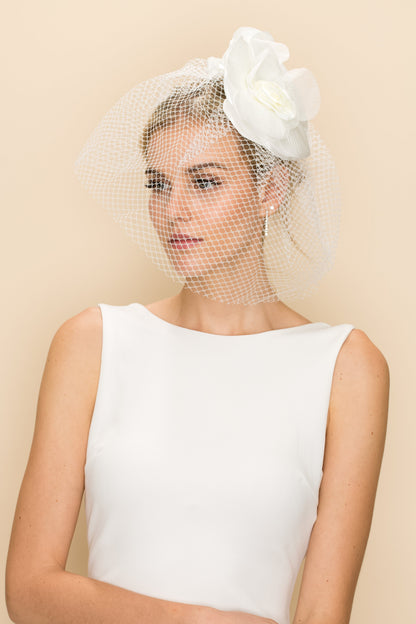 ROSE CENTERED FLOWER WITH LEAVES VEIL Wedding Sale